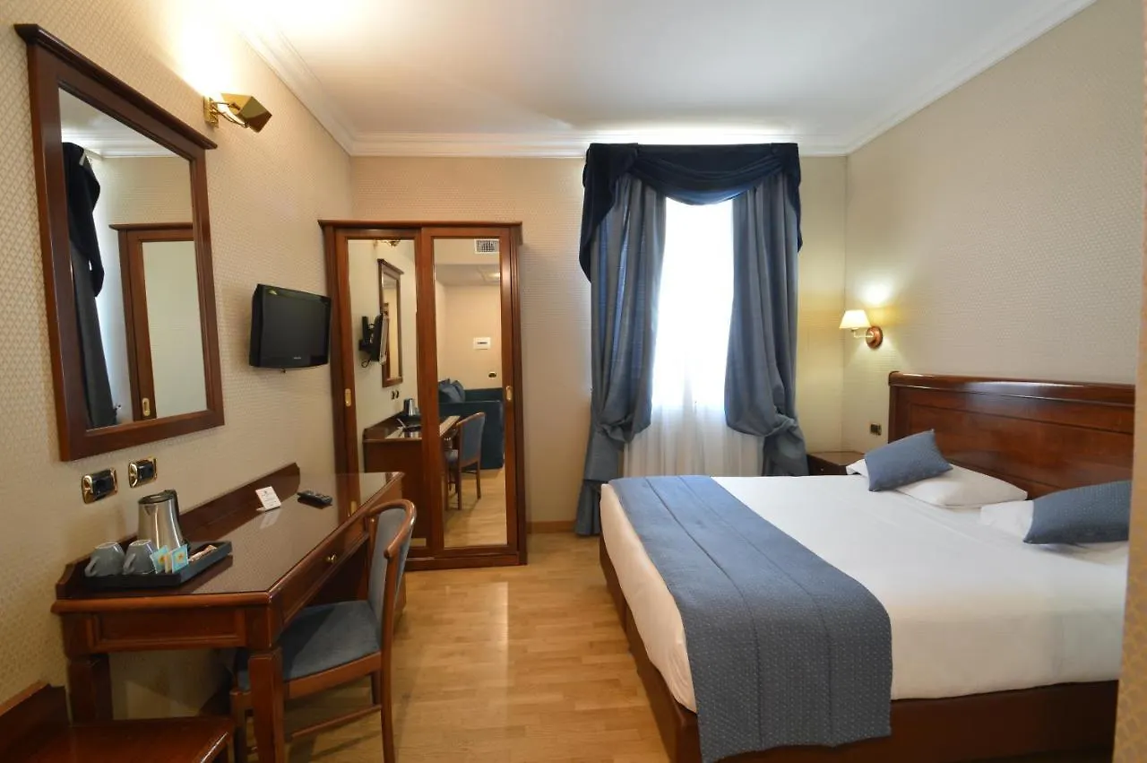 Hotel Montecarlo Rome 3*,  Italie
