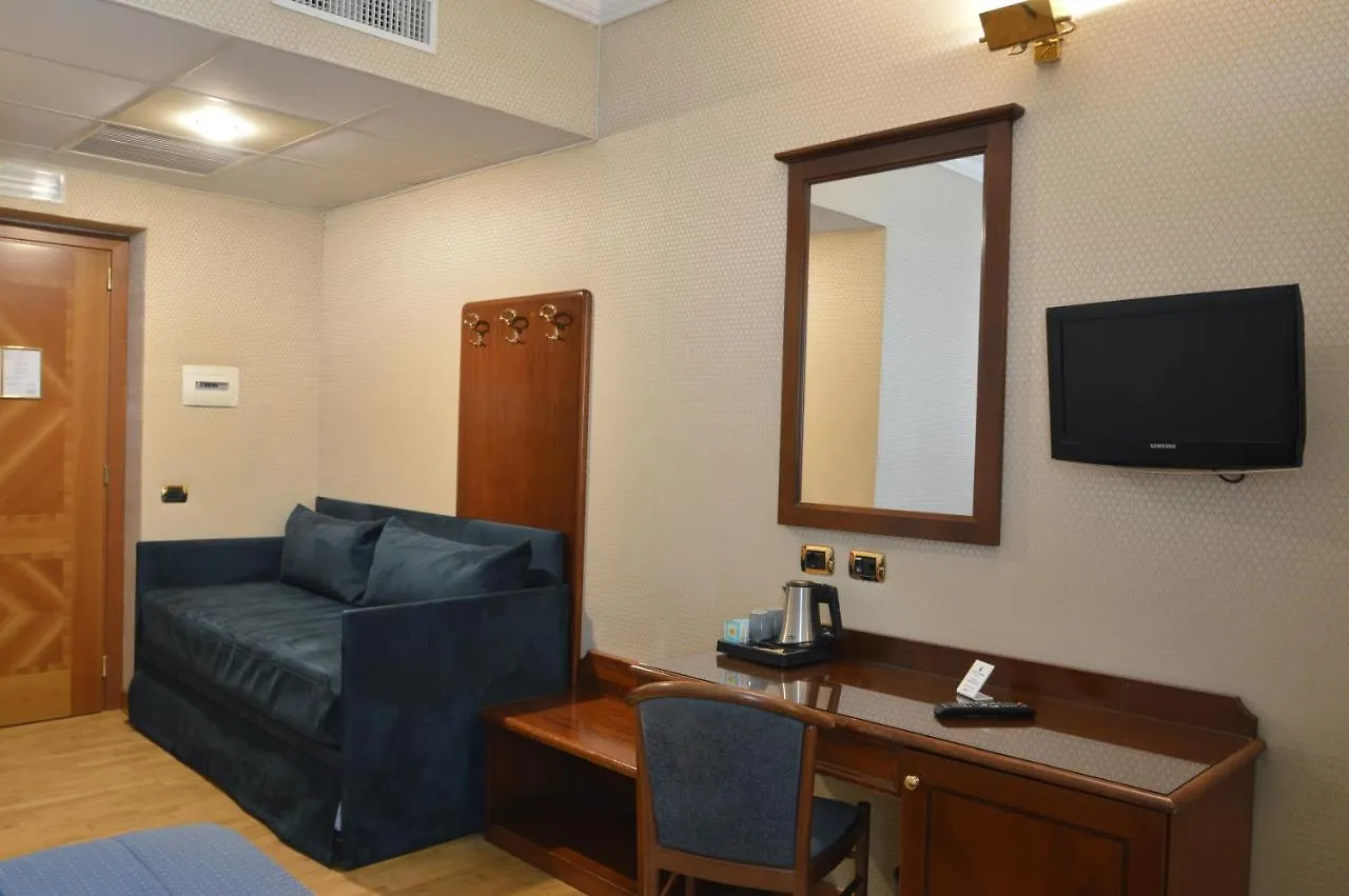 ***  Hotel Montecarlo Rome Italie