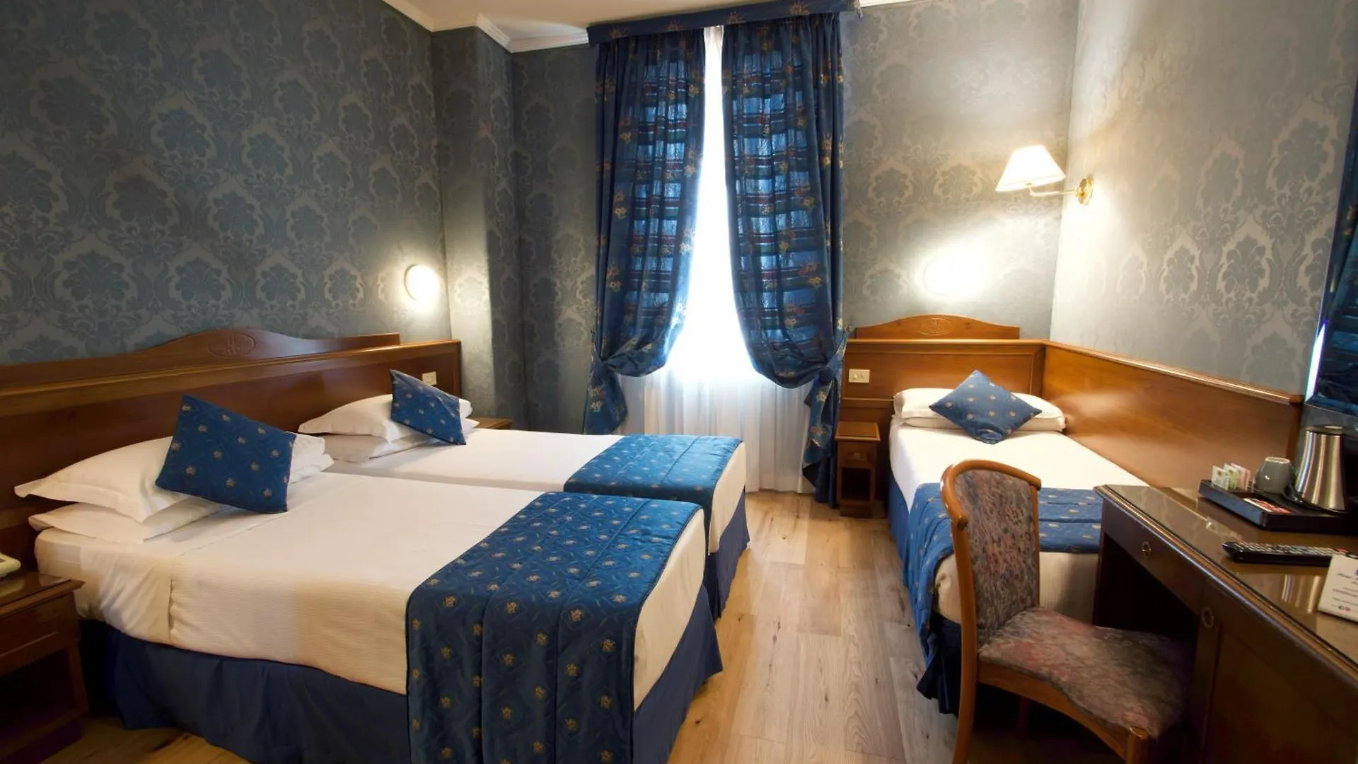 Hotel Montecarlo Rome 3*,